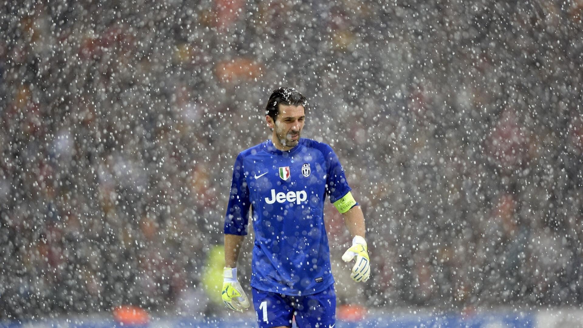 国足点球决胜4:2淘汰乌兹别克斯坦，强势晋级四强；名宿范志毅深度解析比赛，点评句句中的