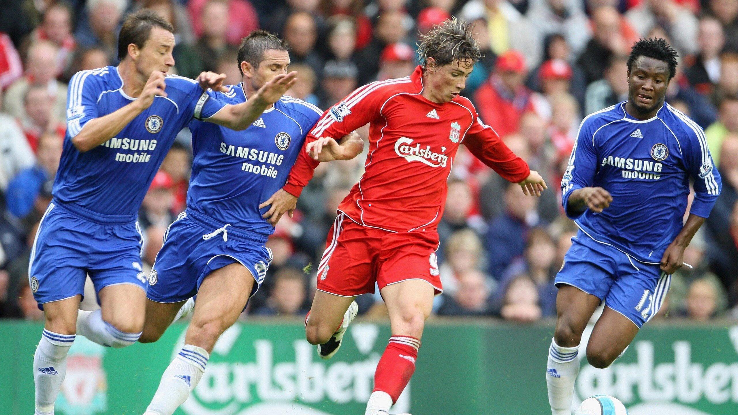 英超巅峰对决，阿森纳3-1力克利物浦，枪手复仇奏凯扩大榜首优势