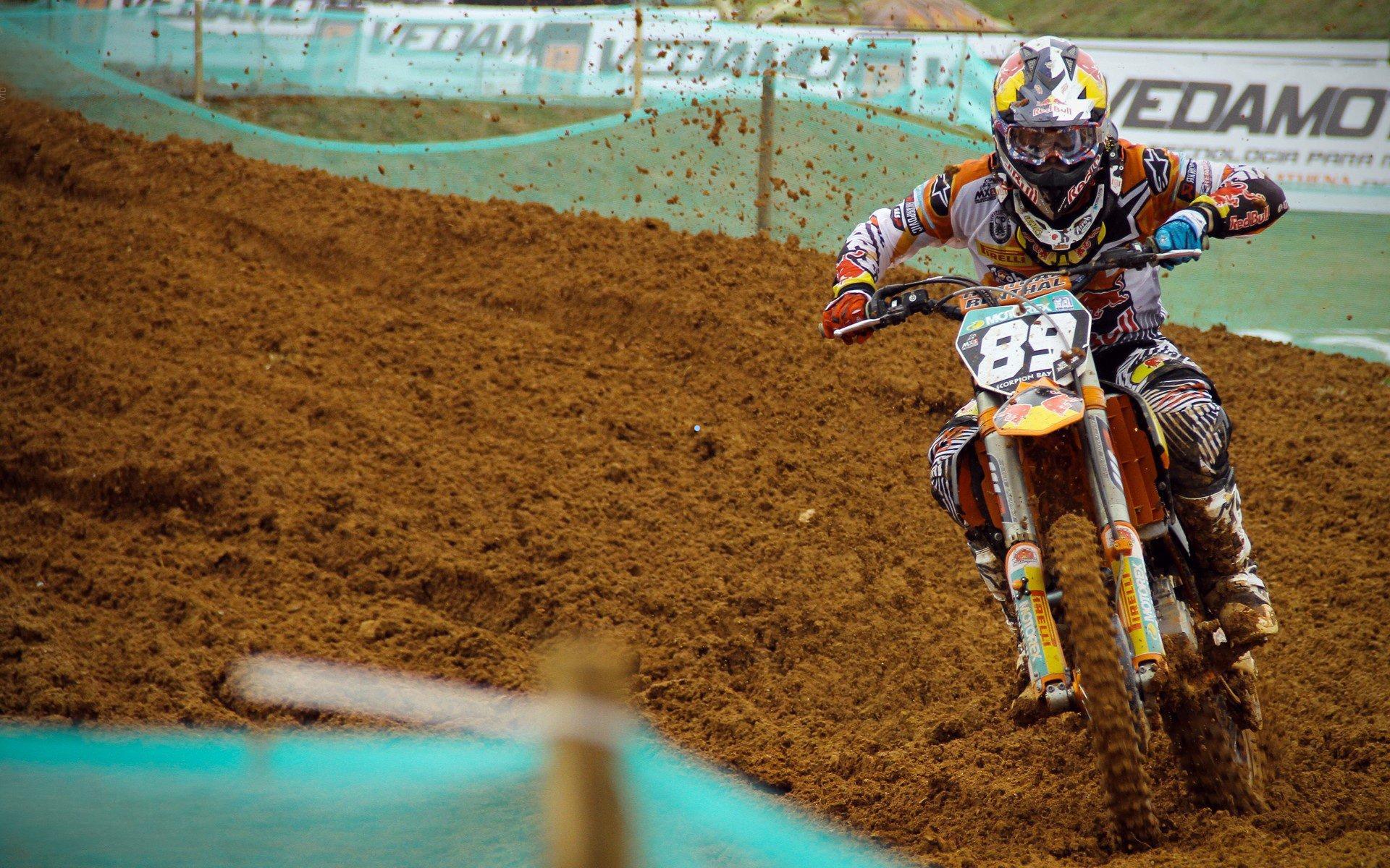 暂停时刻科内特眼部治疗仪器引关注，赛场现意外插曲